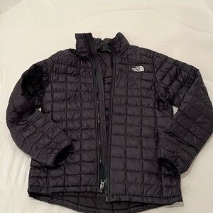Girls Thermoball The North Face jacket. Size Large (14/16). Perfect condition.